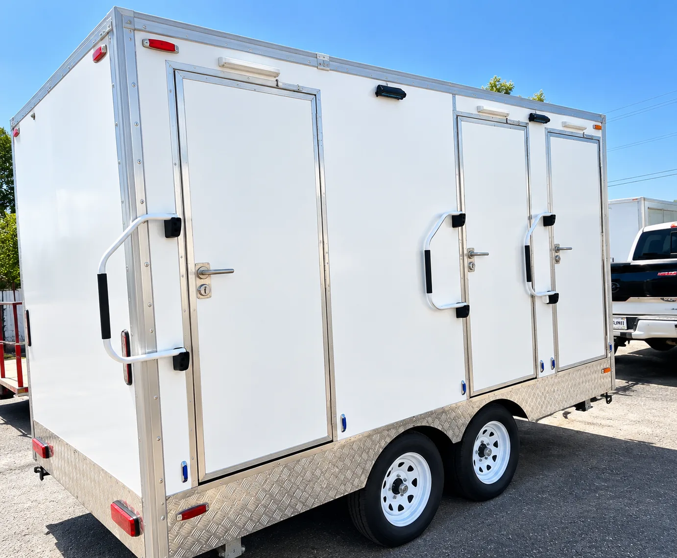 Side view showing private entrances on a combination trailer
