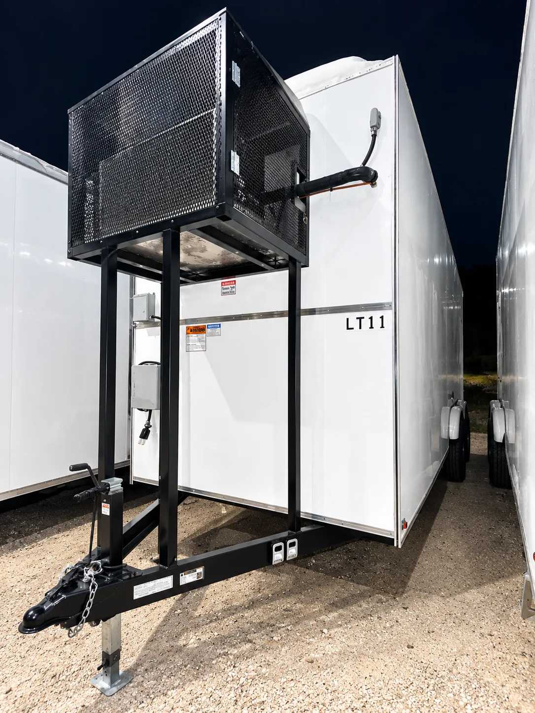 Refrigeration unit mounted on a portable cold-storage trailer