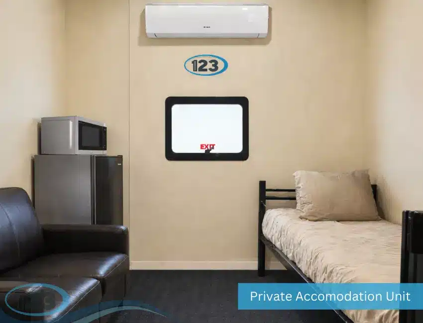 Interior sleeping arrangement in a temporary crew accommodation unit